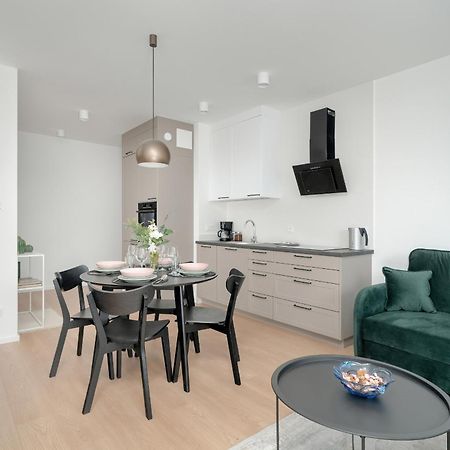 Spacious Apartment With Balcony By Rent Like Home Poznań Buitenkant foto