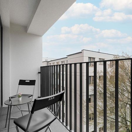 Spacious Apartment With Balcony By Rent Like Home Poznań Buitenkant foto