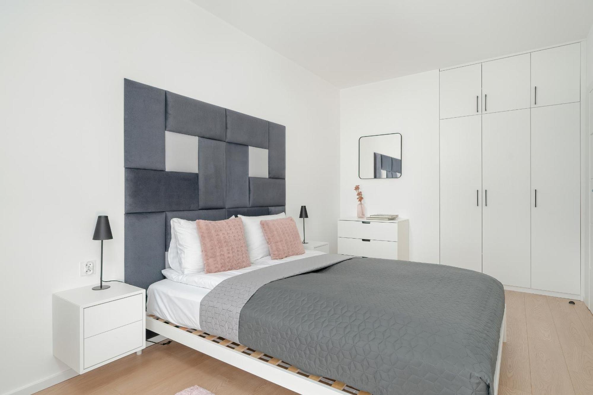 Spacious Apartment With Balcony By Rent Like Home Poznań Buitenkant foto