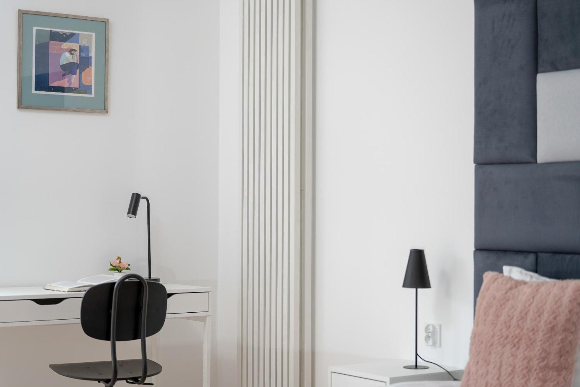 Spacious Apartment With Balcony By Rent Like Home Poznań Buitenkant foto
